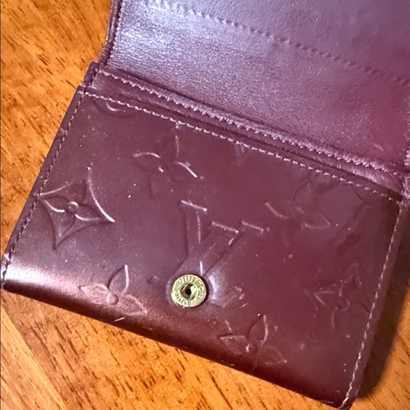 Louis Vuitton Amarante Vernis Leather Card Holder - Picture 13 of 13